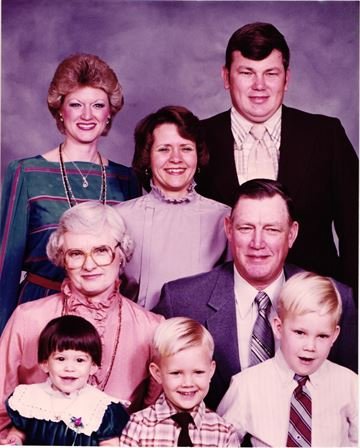 Elizabeth Brazelton Gross - Photo 109