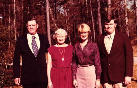 Elizabeth Brazelton Gross - Photo 123