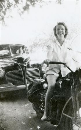 Billie Jean Brown - Photo 15