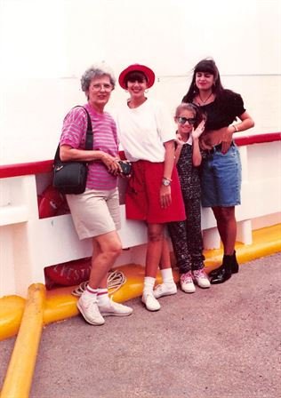 Lavinia Weber Brown - Photo 59