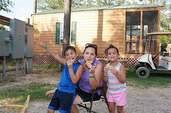 Olivia Cantu Dillow - Photo 22