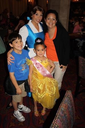 Olivia Cantu Dillow - Photo 54