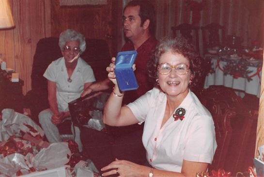 Jocelyn "Jo" Burns - Photo 45