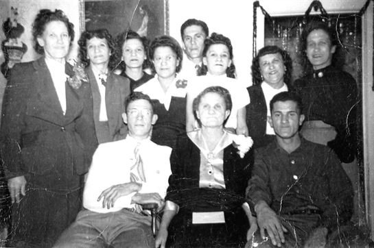 Marie Gray Webb - Photo 40