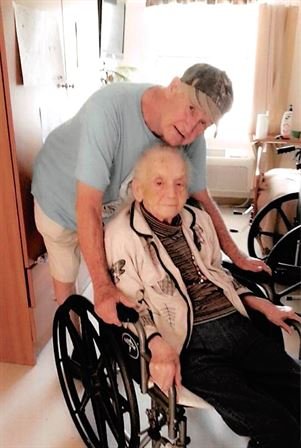 Dorothy Johnson - Photo 13