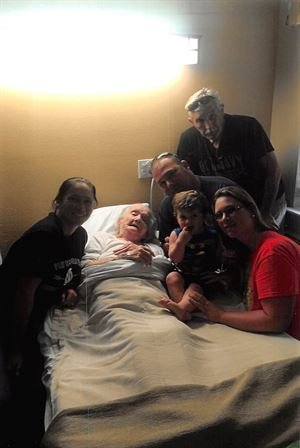 Dorothy Johnson - Photo 31