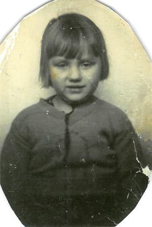 Christine Louise Moss - Photo 4