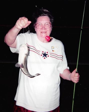 Christine Louise Moss - Photo 12