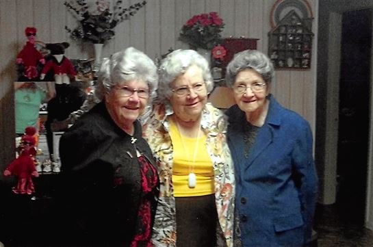 Christine Louise Moss - Photo 18