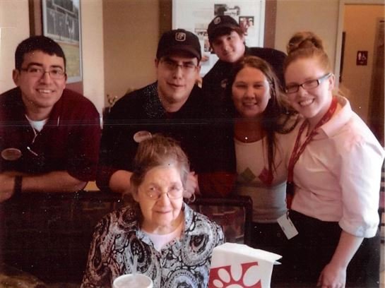 Christine Louise Moss - Photo 20