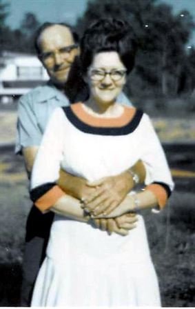 Christine Louise Moss - Photo 26