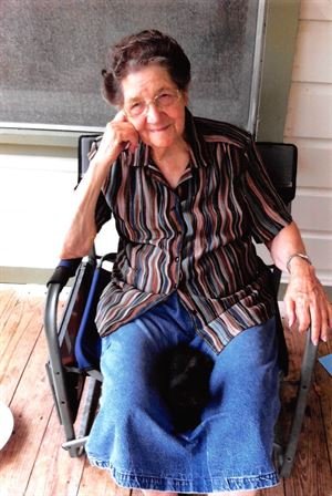 Christine Louise Moss - Photo 49