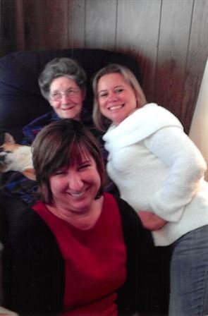 Christine Louise Moss - Photo 54