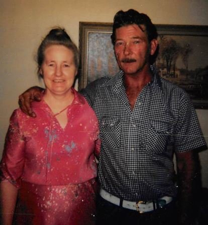 JoAnn Taylor Hanks - Photo 8