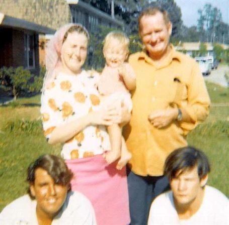 JoAnn Taylor Hanks - Photo 11