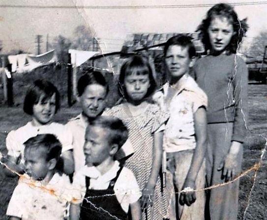 JoAnn Taylor Hanks - Photo 16