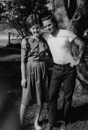 JoAnn Taylor Hanks - Photo 33