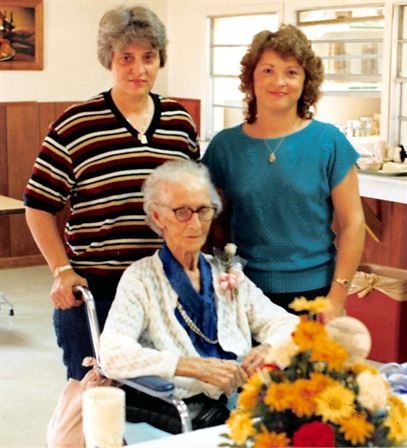 Polly Ann Decker - Photo 41