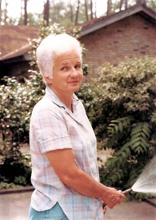 Betty Ann Smith - Photo 11