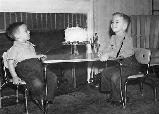 Michael Carl Kretschman - Photo 24