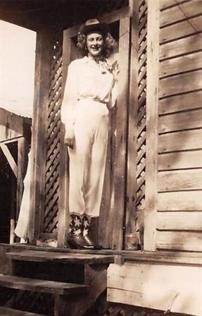 Harriette R. Walters - Photo 35