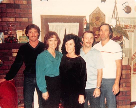 Donald Ray Wiegand - Photo 2