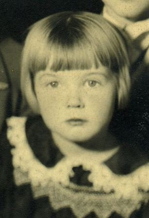 Betty Tiller - Photo 42