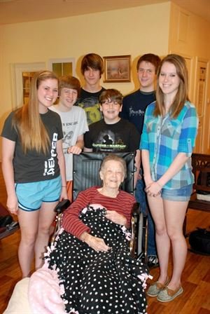 Betty Tiller - Photo 54