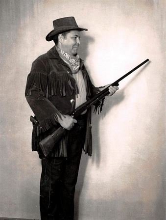 Ray S. Williamson - Photo 8