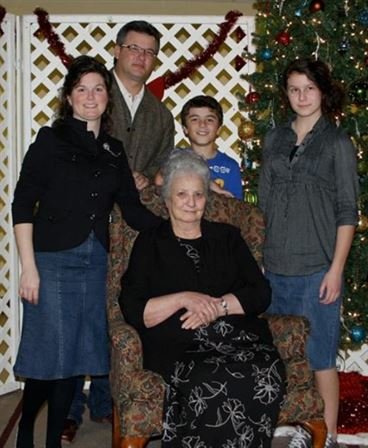 Joyce Romero - Photo 6