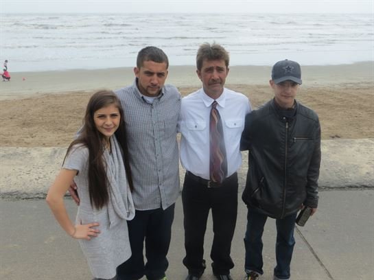 Chad Eugene Shields - Photo 9