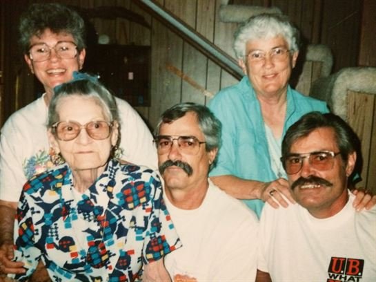 Ann Bell Olliff - Photo 45